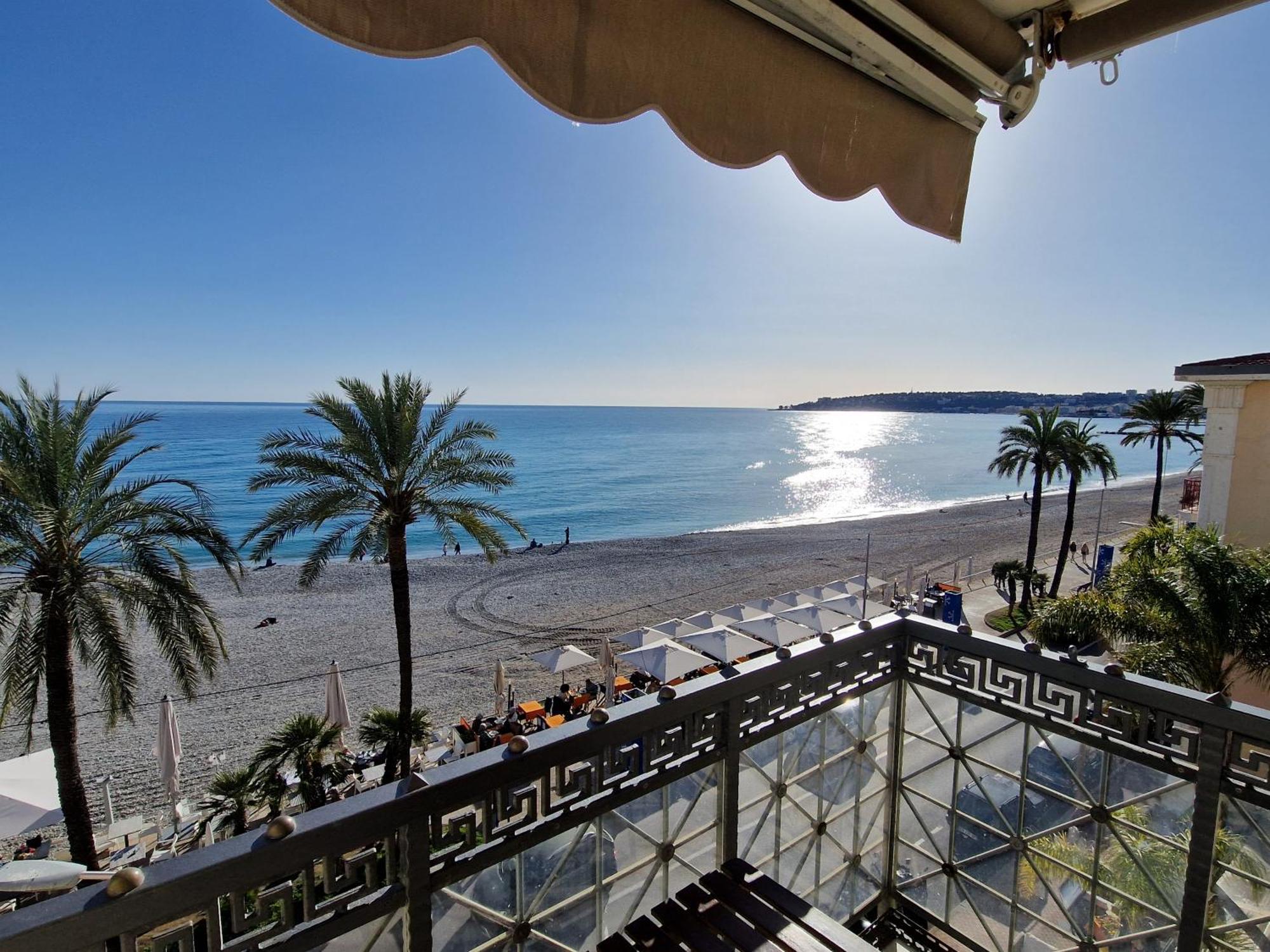 Villa Azzurra Menton Apt Luxe, Front Mer, 4Th Floor Of 5, Wifi, Tvsat, Climate 外观 照片
